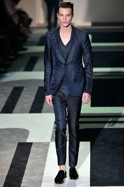Look 39